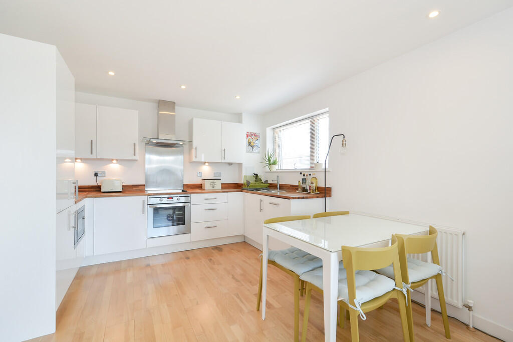 Apartment in London - View 2