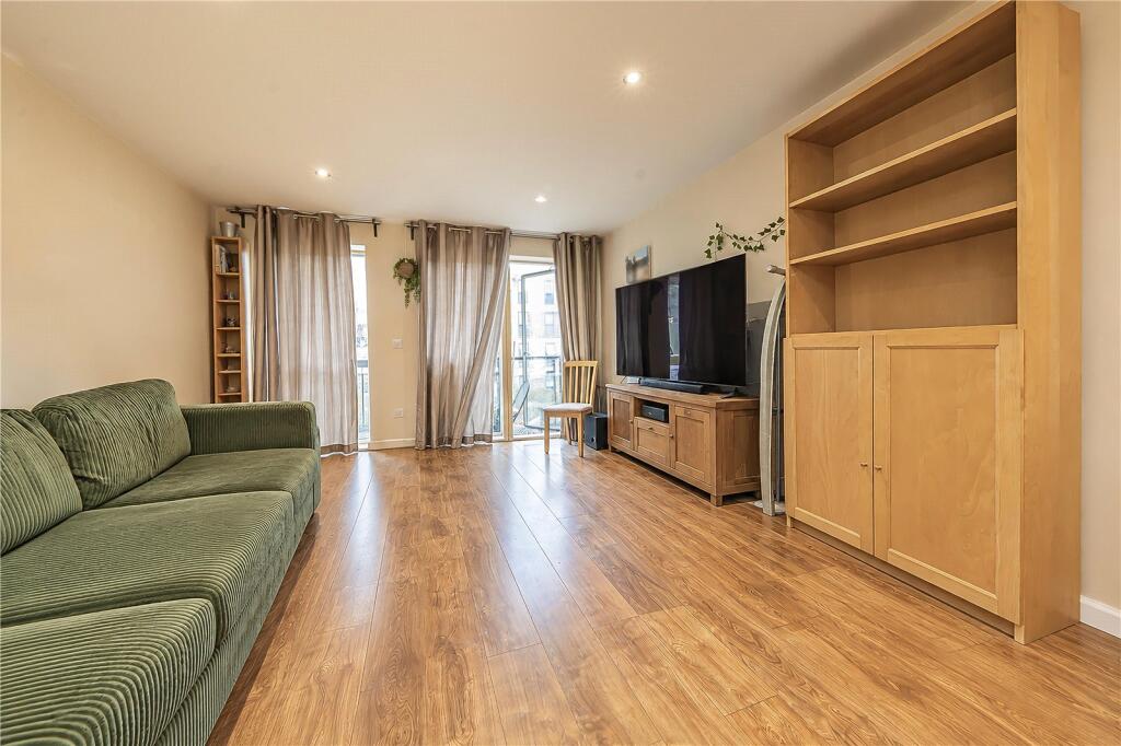 Apartment in London - View 2
