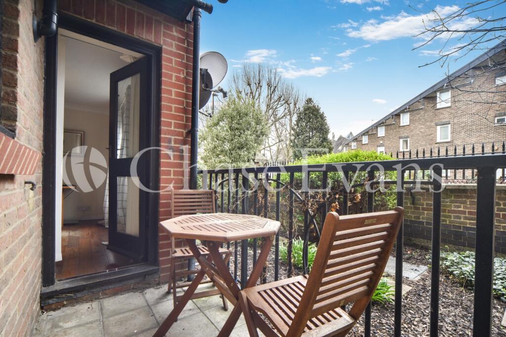 Apartment in London - View 3