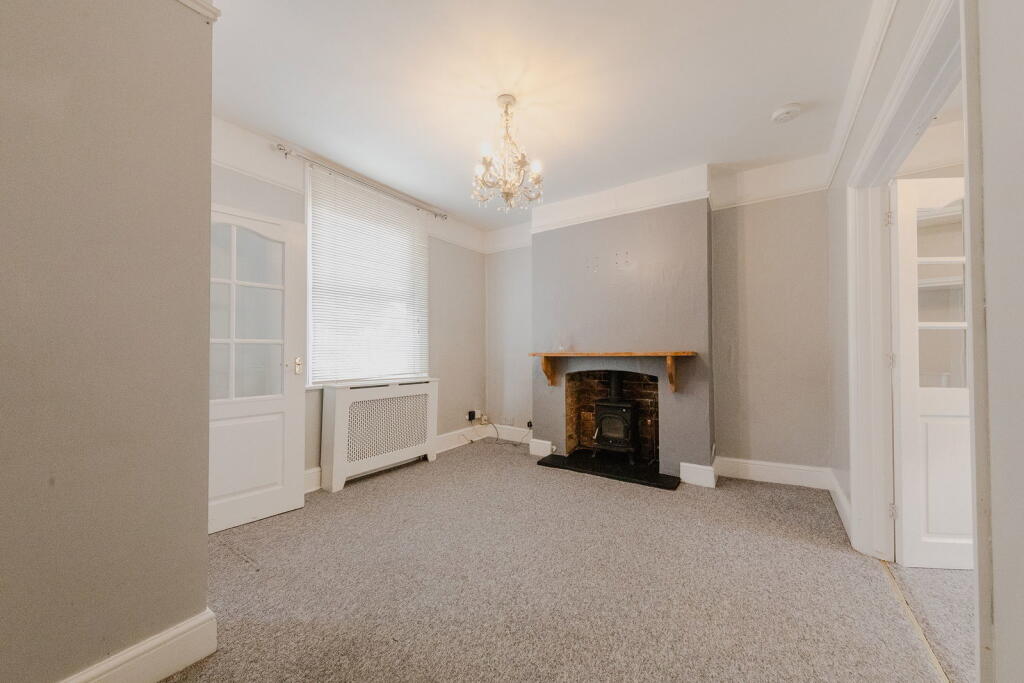 Queen Anne Street, New Bradwell, Milton Keynes, MK13 0BA photo 3