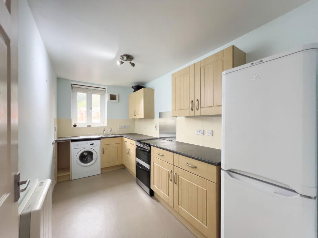 Copplestone Drive, Exeter photo 3