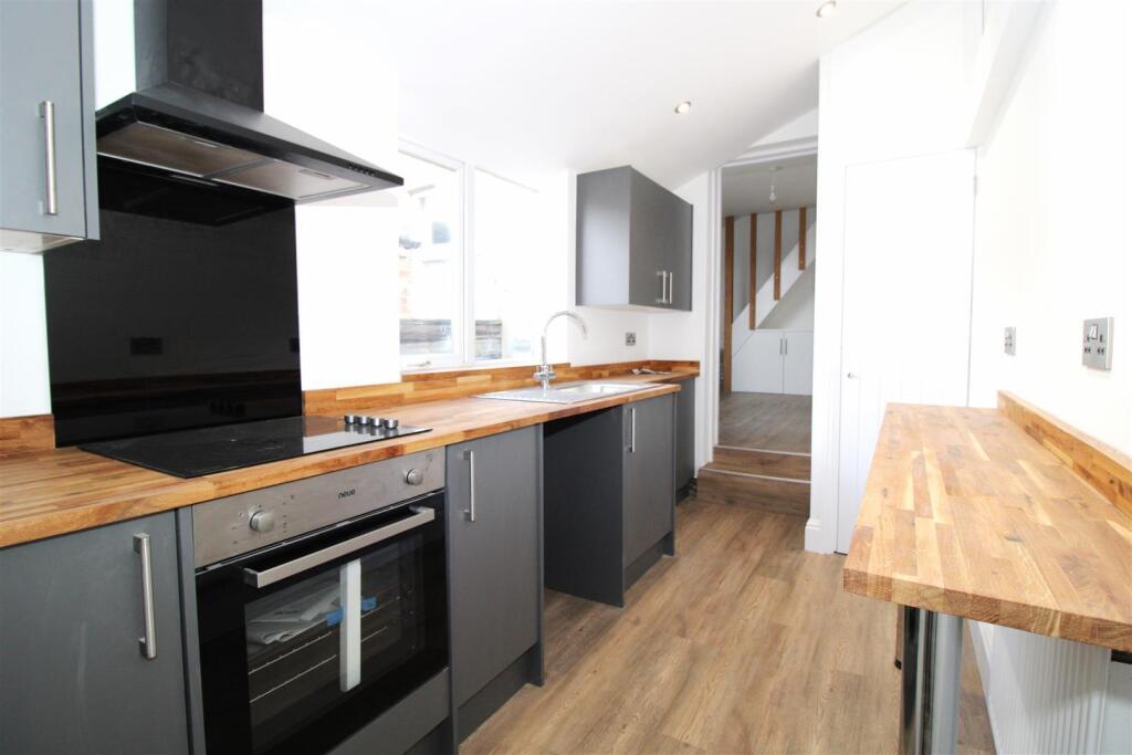 House in Rugby, Warwickshire - More