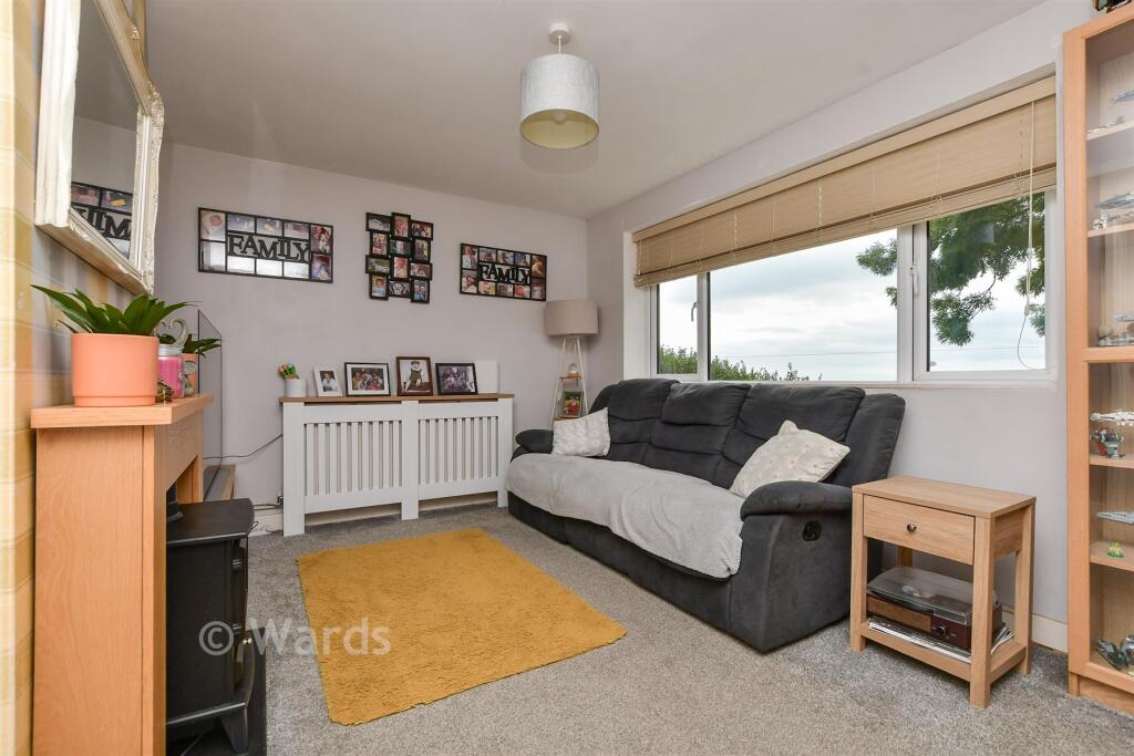 House in Dover - View 4