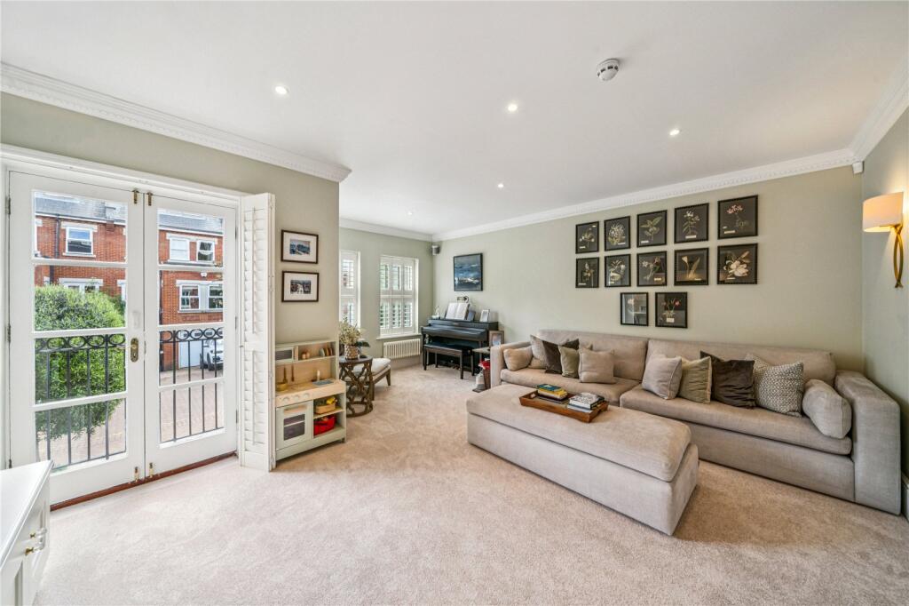 Roseneath Road, SW11 - View 6