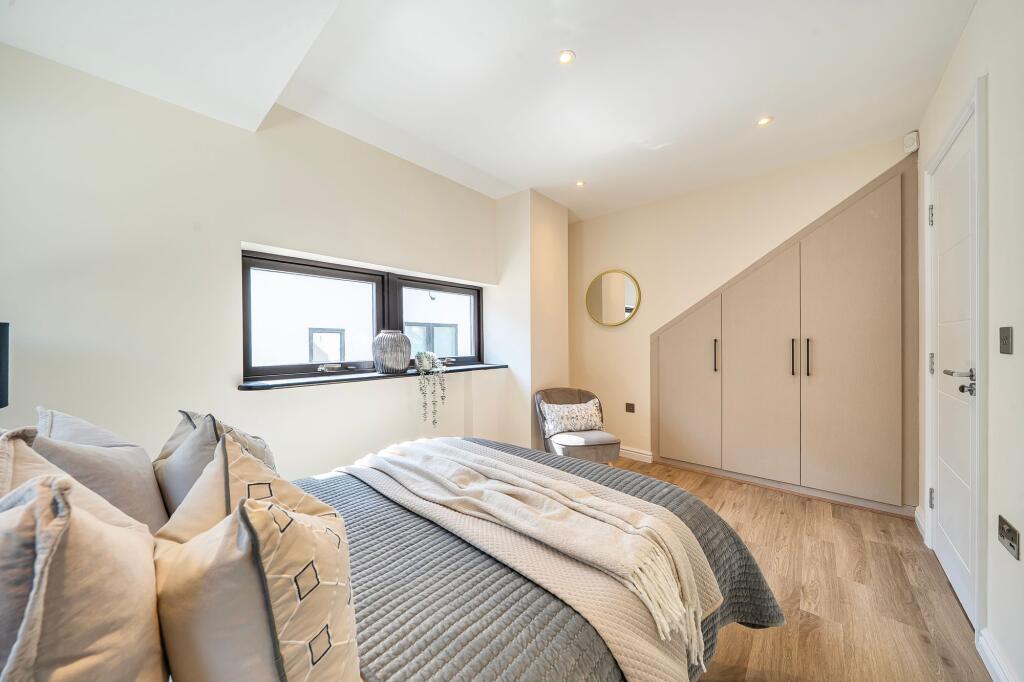 House in Watford - View 4