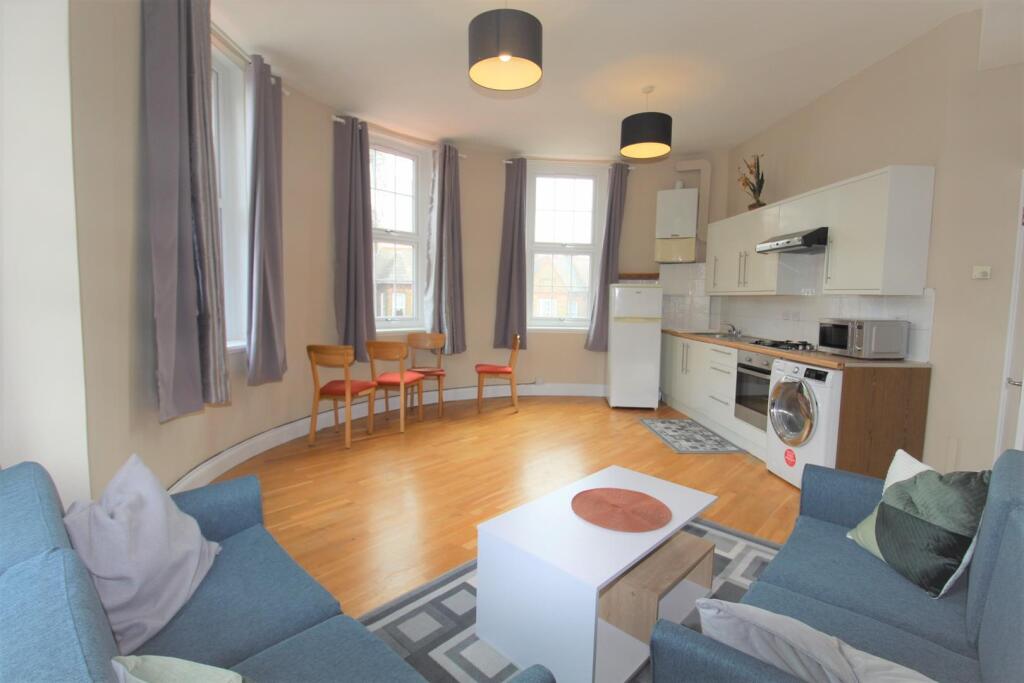 Main image of property: High Road, Wood Green, N22