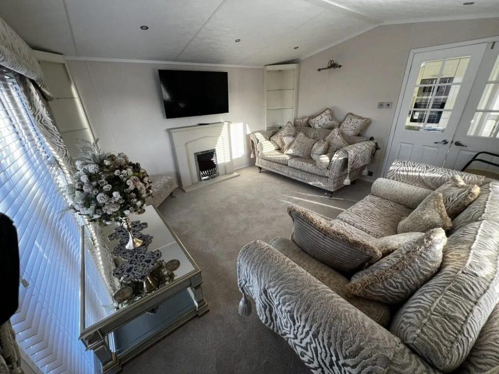 House in York - View 3