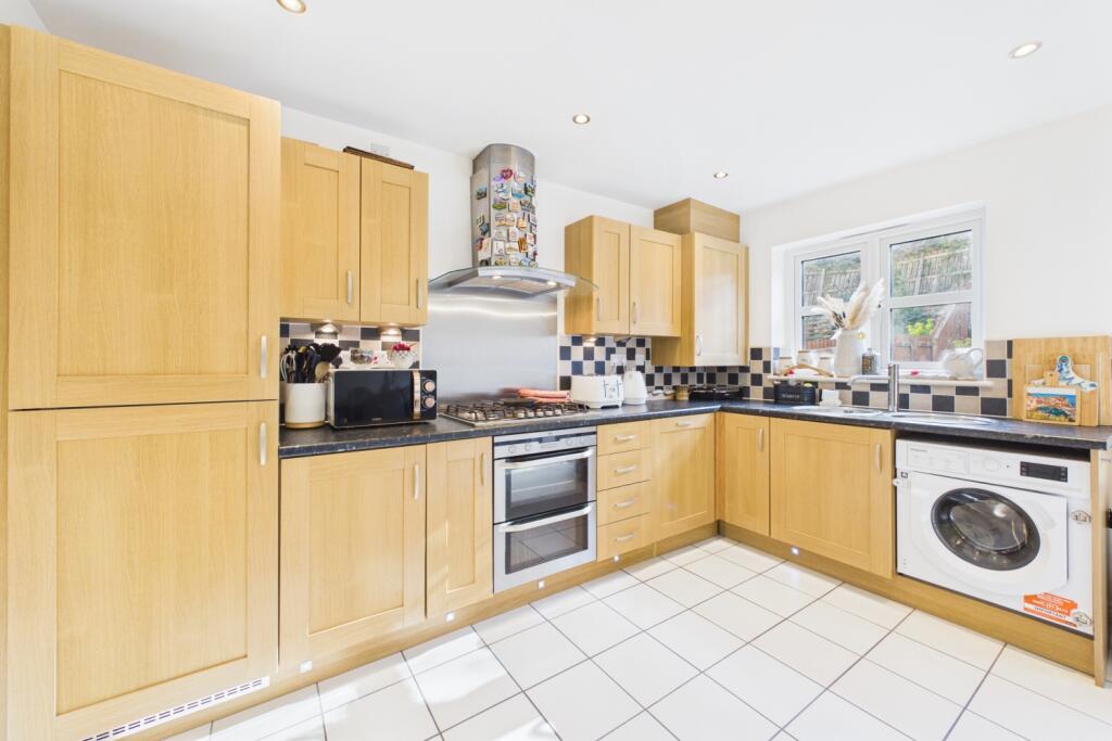 House in Sheffield, Upper Heeley, Heeley - More