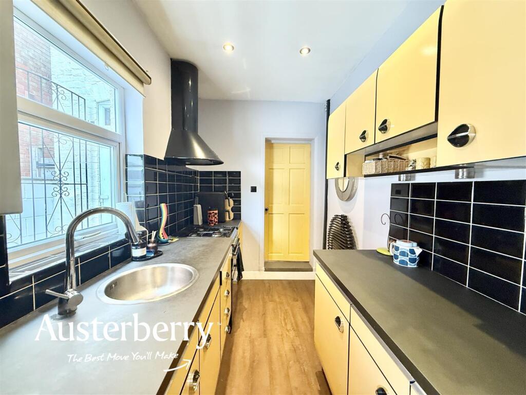 House in Stoke-on-Trent - More