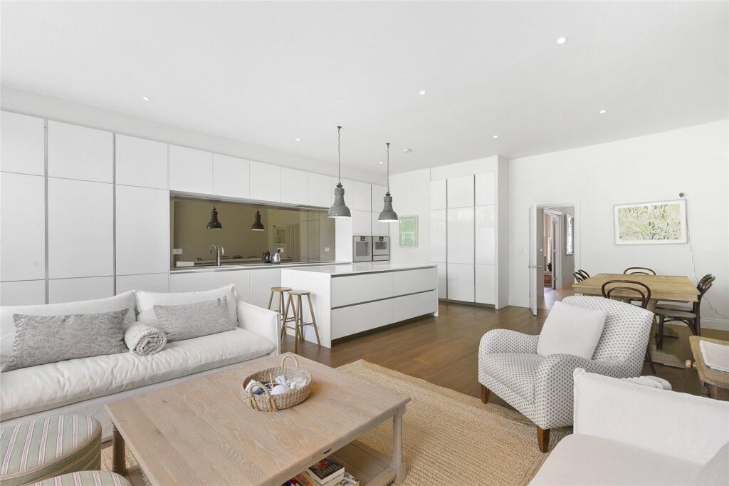 Main image of property: Thurleigh Road, London, SW12