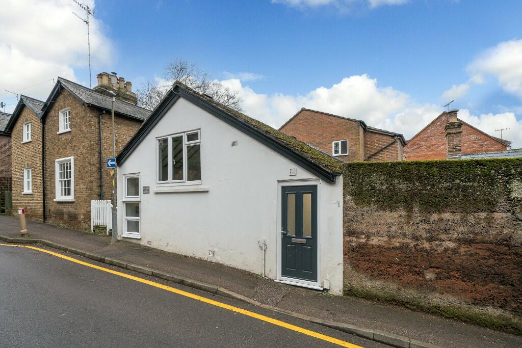 Main image of property: Chesham Road, Berkhamsted, Hertfordshire, HP4