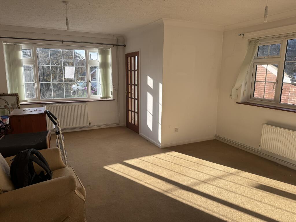 8 Hawthorn Drive, Dersingham, King's Lynn PE31 6QG photo 2