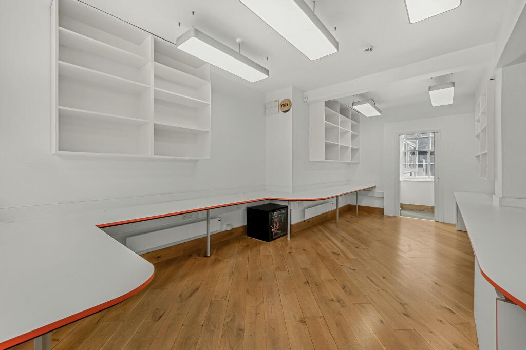 hall 5.jpg