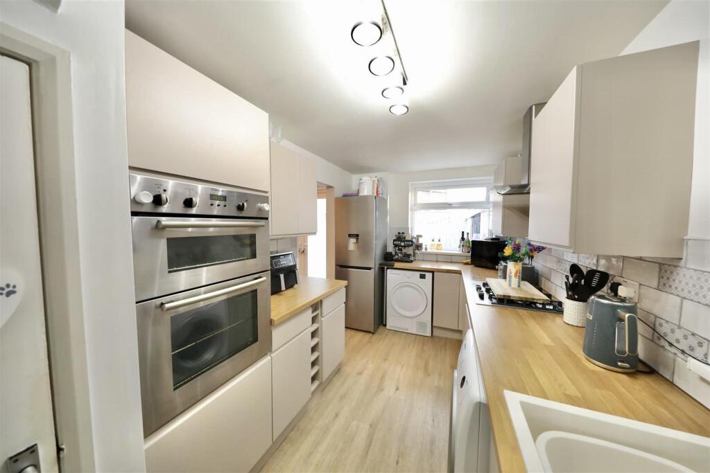 House in Hull, Kingston upon Hull - View 4