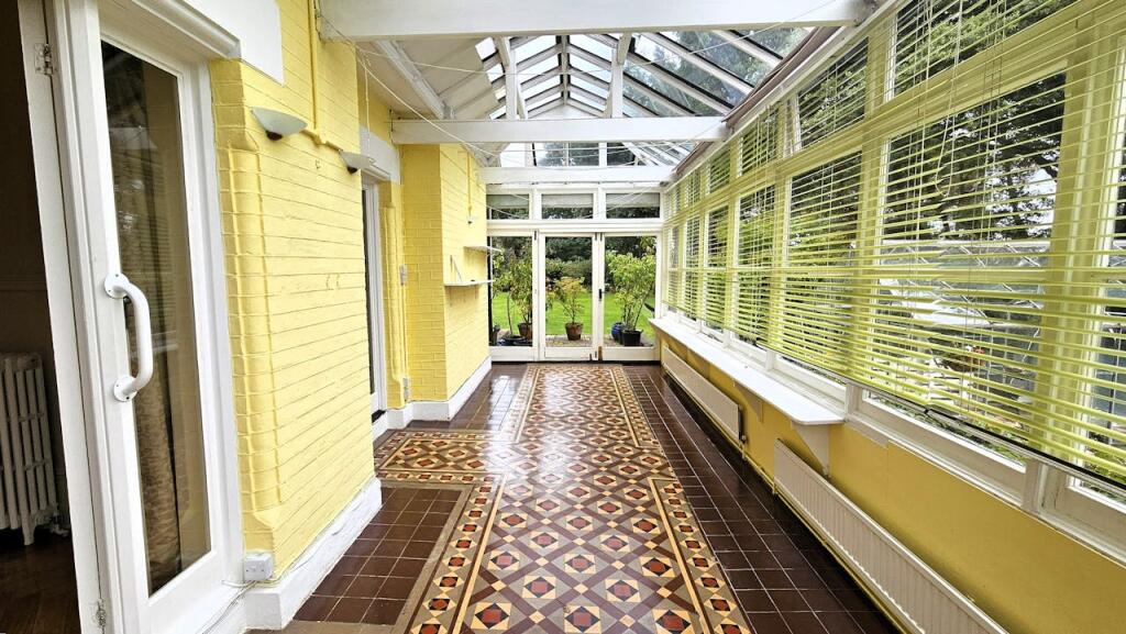 Apartment in Bournemouth - More