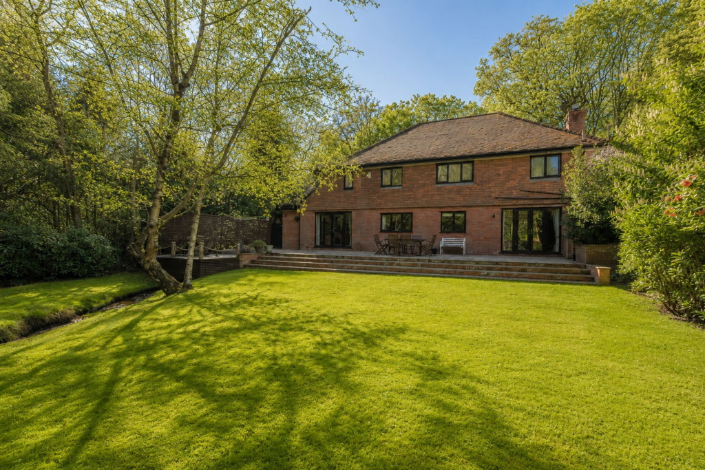 Main image of property: Heath Ride, Finchampstead, RG40