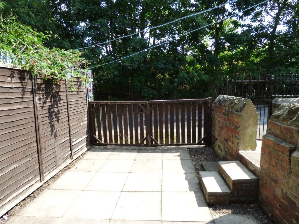 House in Wakefield - View 3