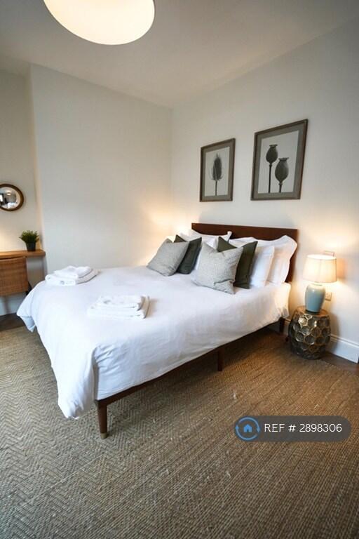 Main image of property: Gainsborough Grove, Newcastle Upon Tyne, NE4