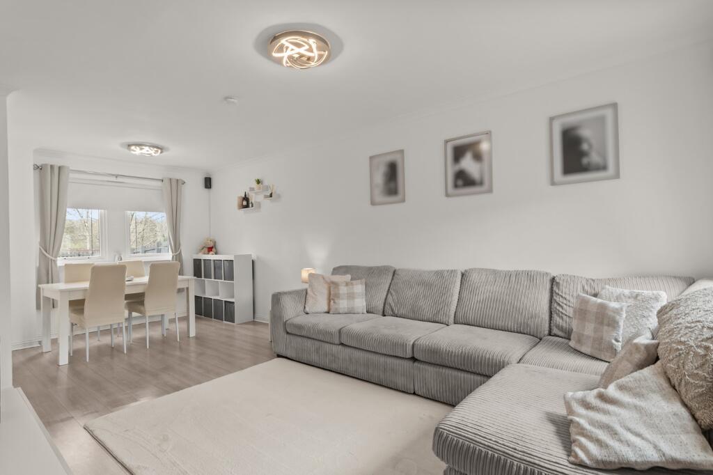 1 Meadow Court, Denny, Falkirk, FK6 6JU photo 2