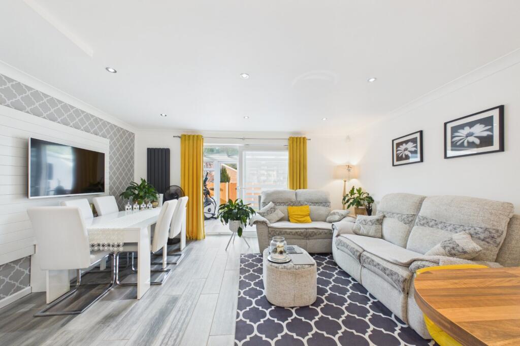 House in Sandhurst, Owlsmoor - View 5
