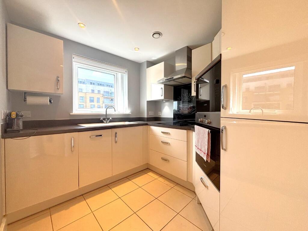 Apartment in Stevenage - View 3