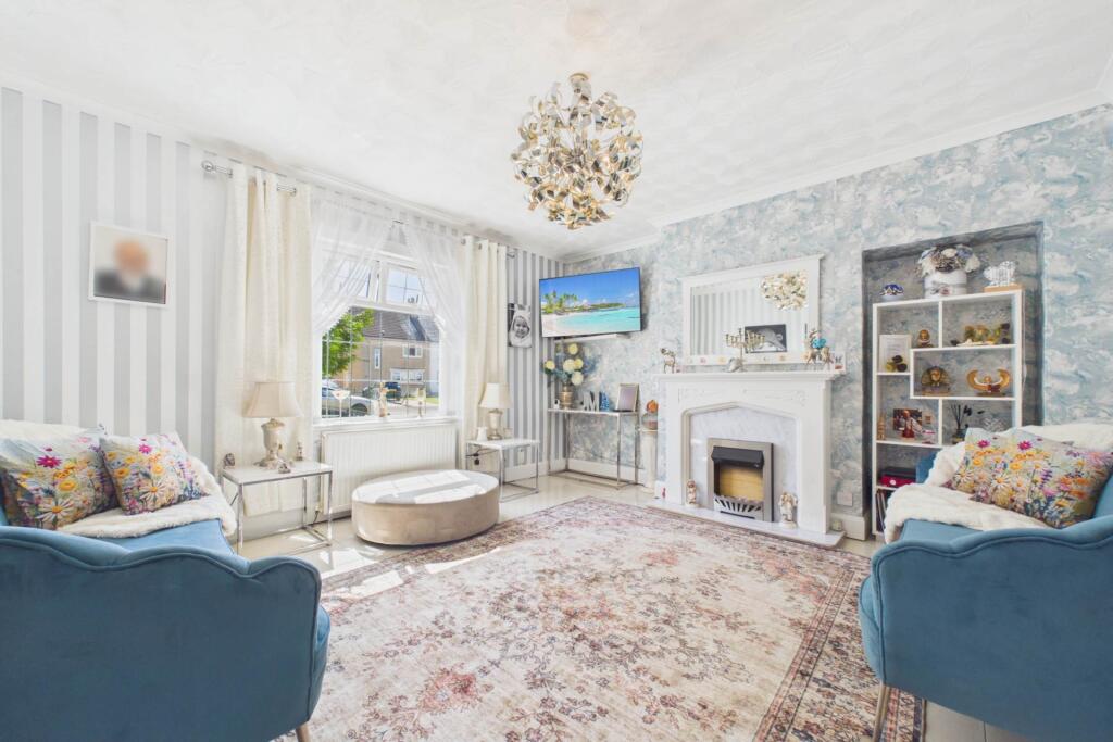 House in Motherwell, North Lanarkshire - More