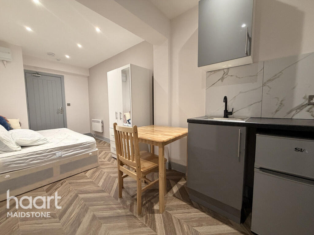 Main image of property: 3 Rawdan Road, Kent