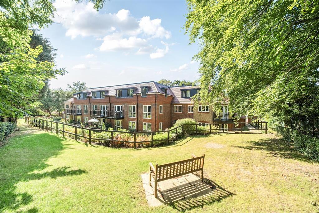 Charrington Lodge, Oxted, Surrey photo 2