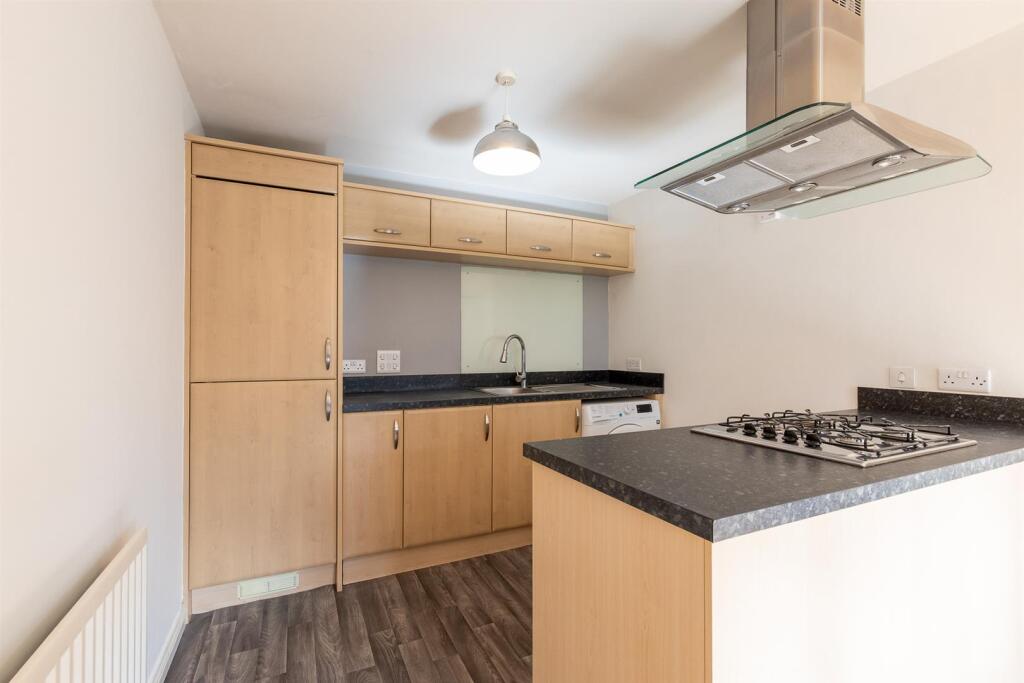 Apartment in Perth, Fairfield - View 4