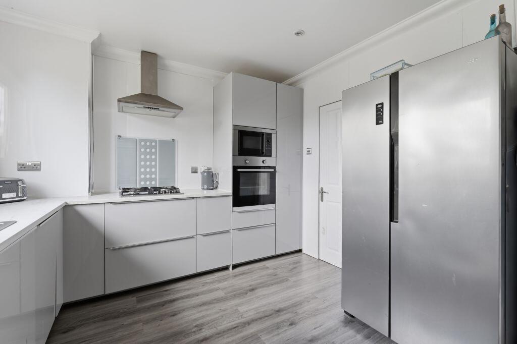 Apartment in Glasgow, High Balornock, Barmulloch - More