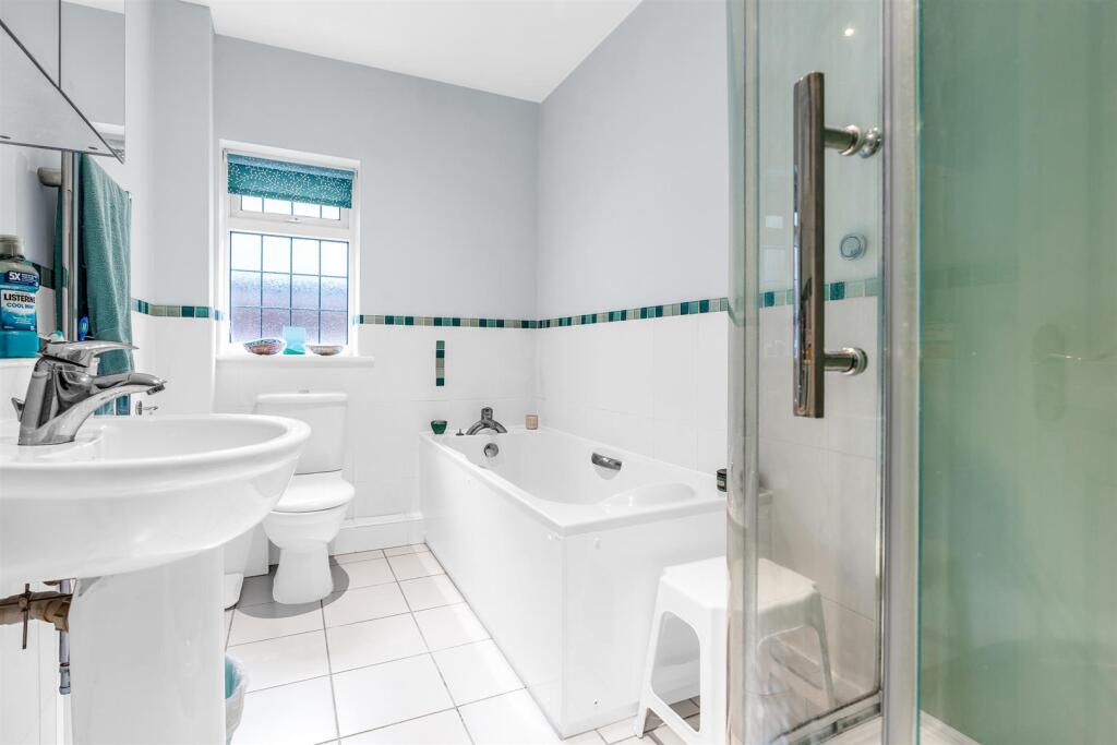 Additional image 25 of Canonsfield Road, Welwyn