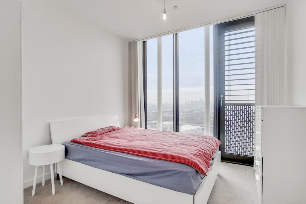 Apartment in London - View 5