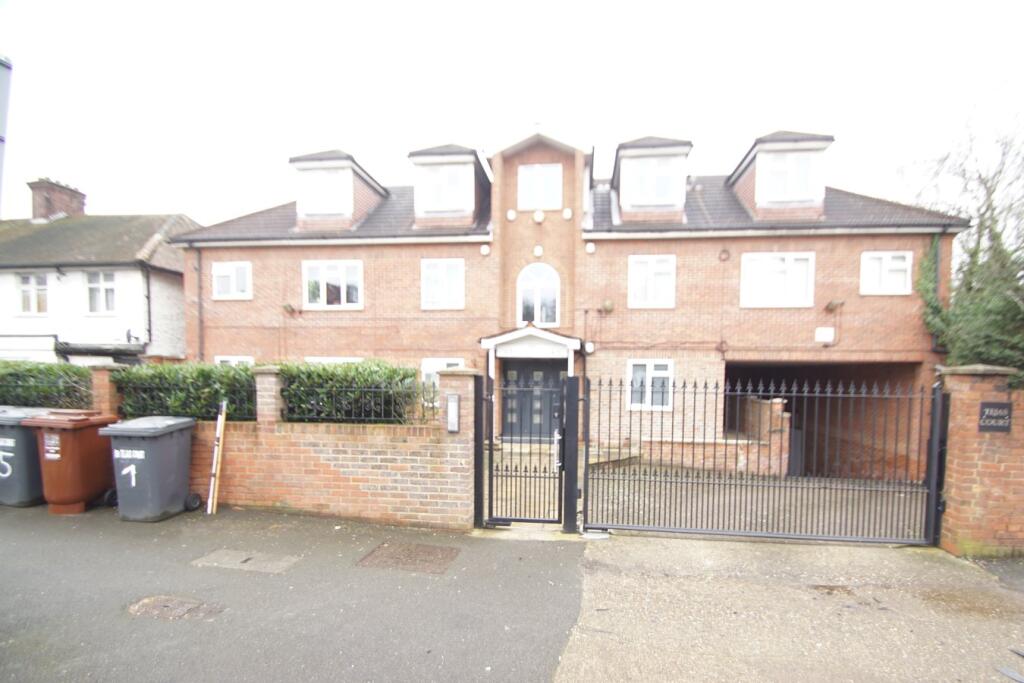 Main image of property: Southbourne Crescent, London, NW4