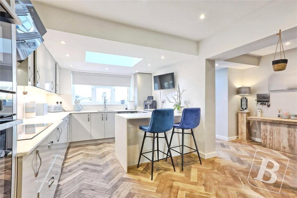 Tythe Barn Way, South Woodham Ferrers, Chelmsford, Essex, CM3 photo 2