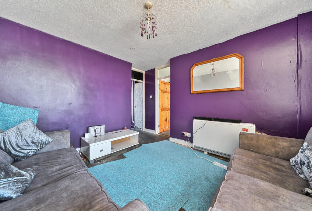 Apartment in Bristol, Stockwood - View 4