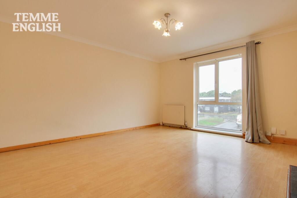 Apartment in Southend-on-Sea - View 4