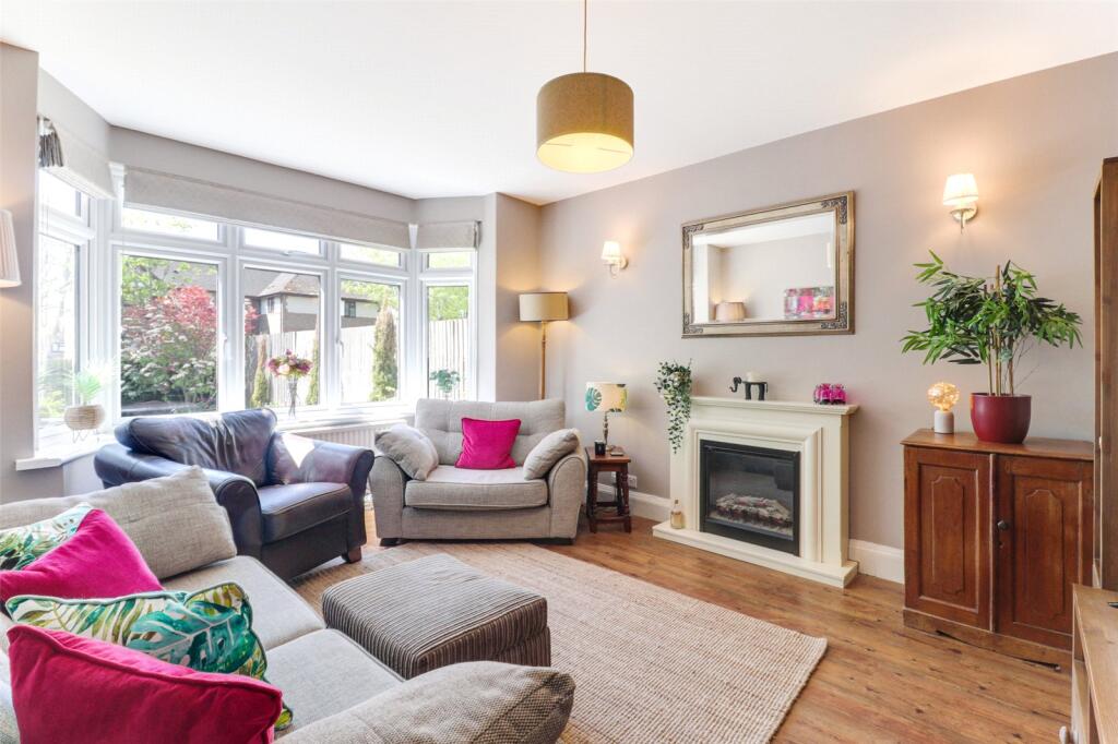 St. Johns Road, Tunbridge Wells, Kent, TN4 - More