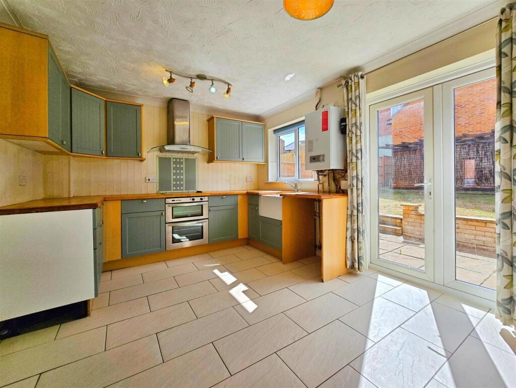 House in Northampton, Raunds - More