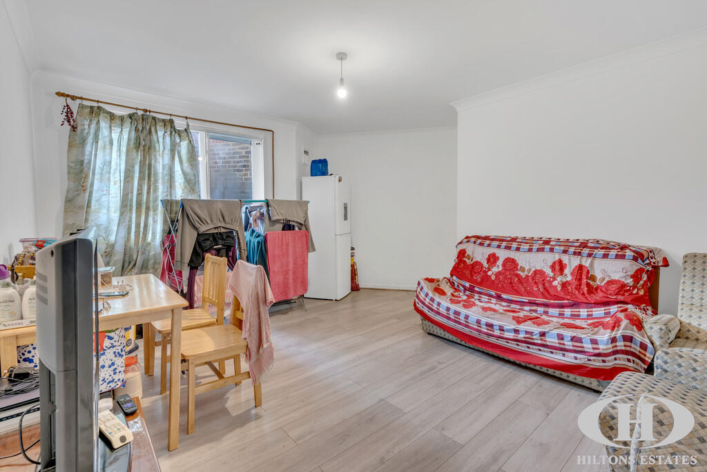 Hanworth Road, Hounslow photo 4