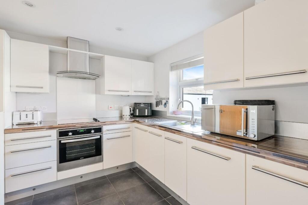 House in Kingston upon Thames - View 4
