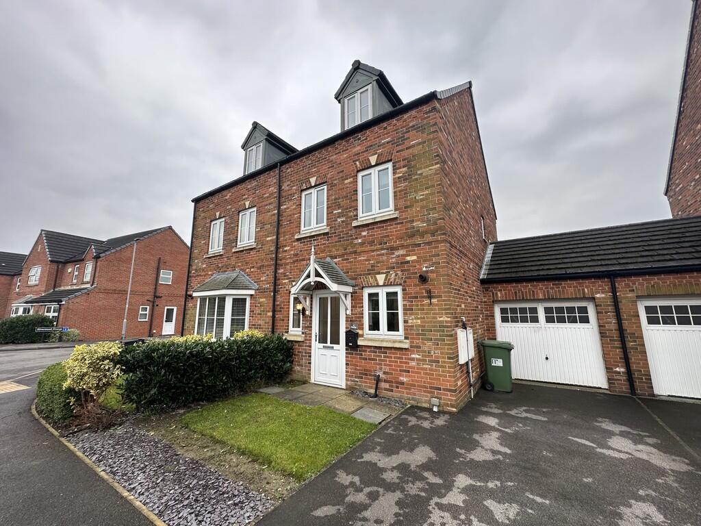Main image of property: Runtlings, Ossett