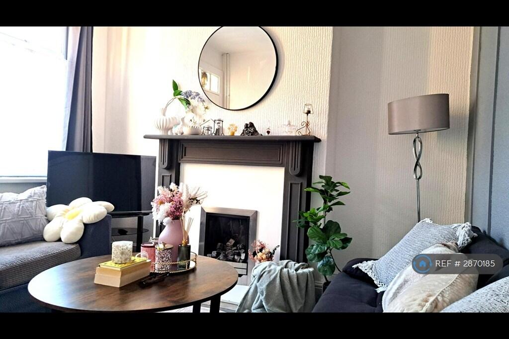 2 bedroom terraced house for rent