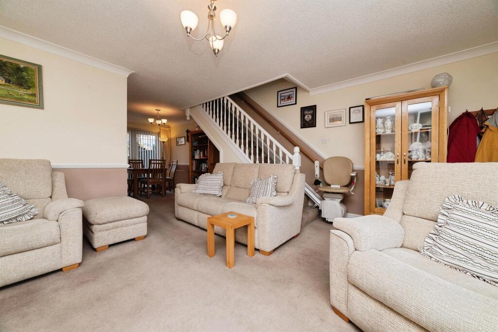 House in Hull - More