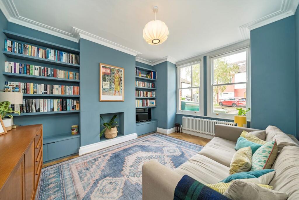 House in London - View 2