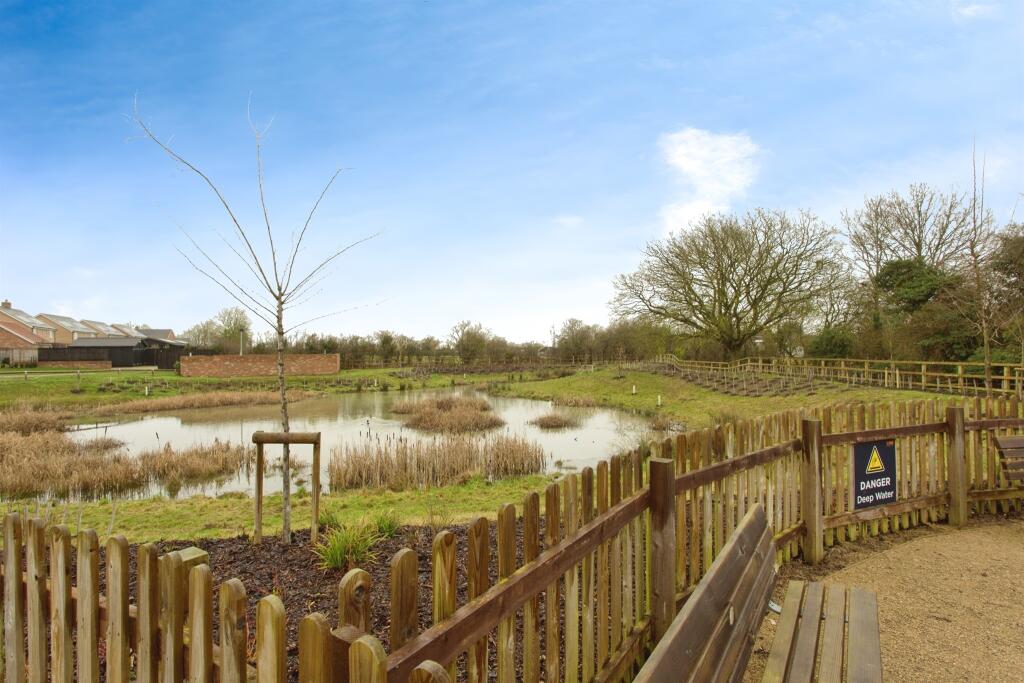 Howells Way, Hardwick, Cambridge photo 4