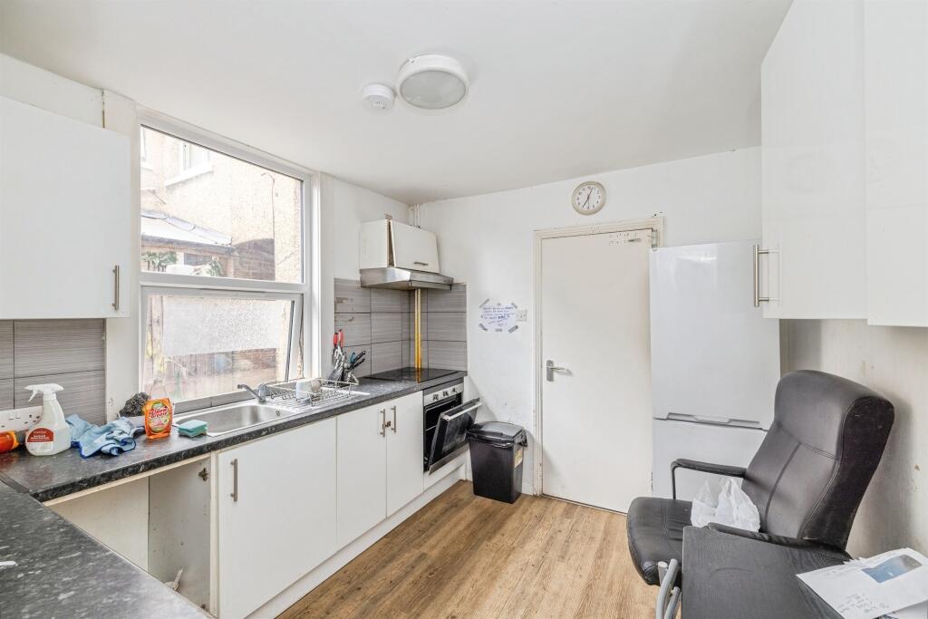 House in Watford, Holywell Estate - More