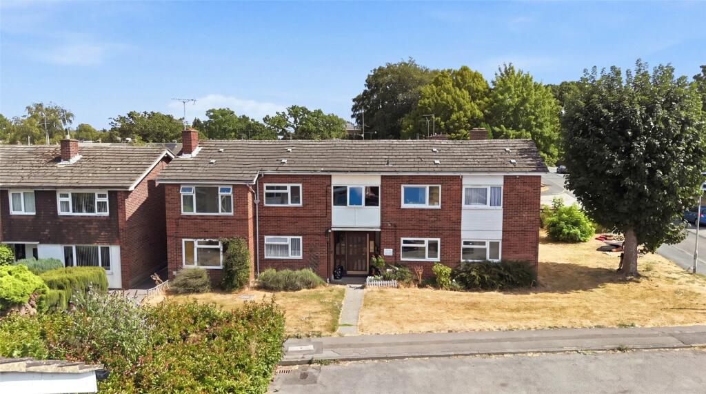 Main image of property: Meadgate Avenue, Chelmsford, Essex, CM2