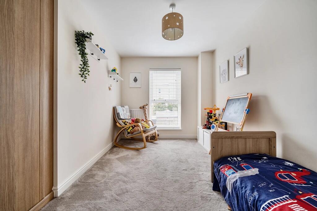 House in Kingston upon Thames - View 4