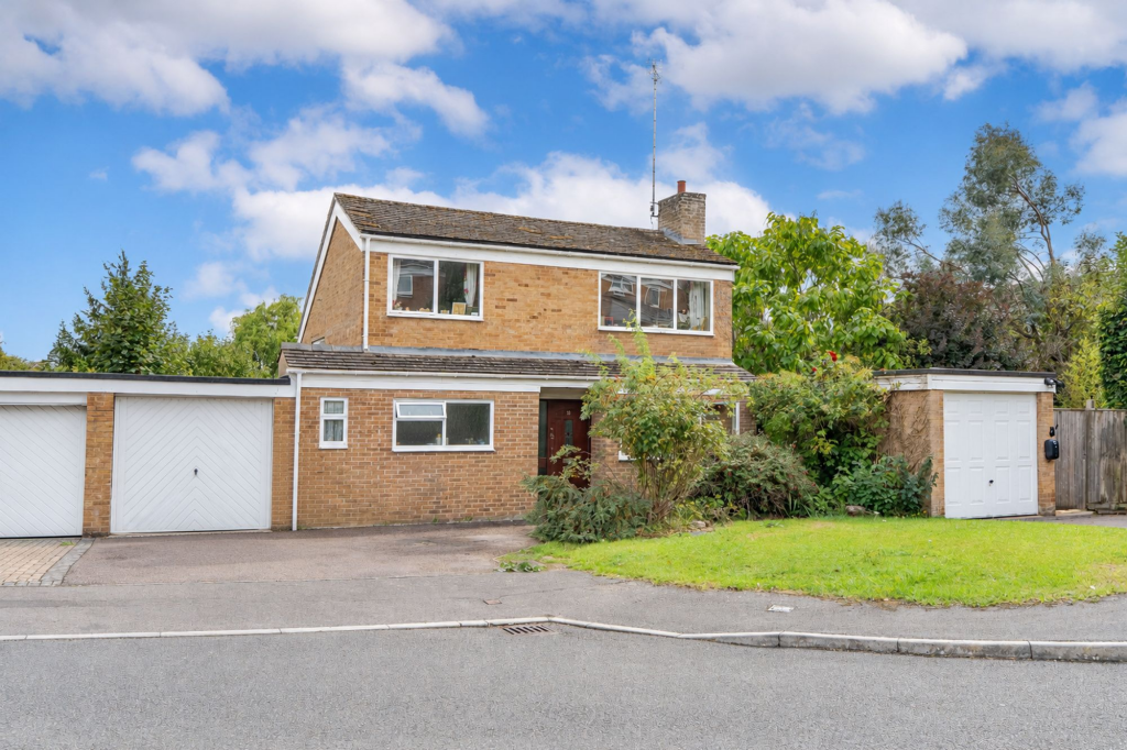 Main image of property: Bradshaw Close, Steeple Aston, OX25