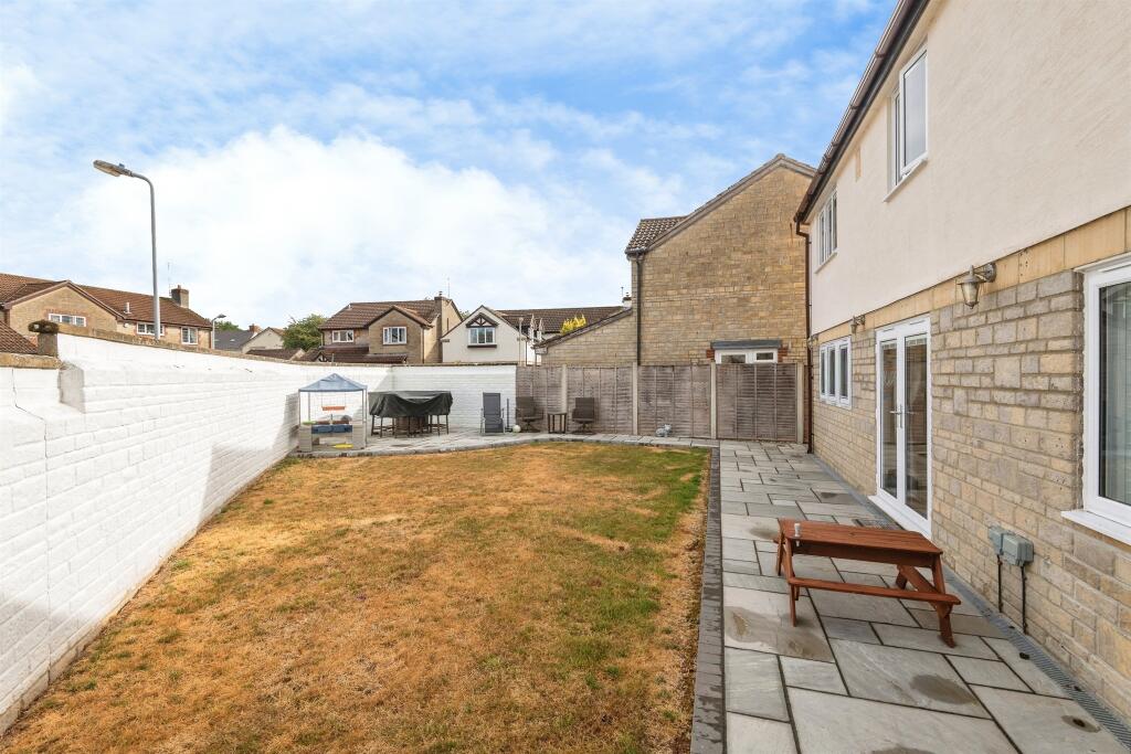 House in Taunton, Hatch Green - View 5